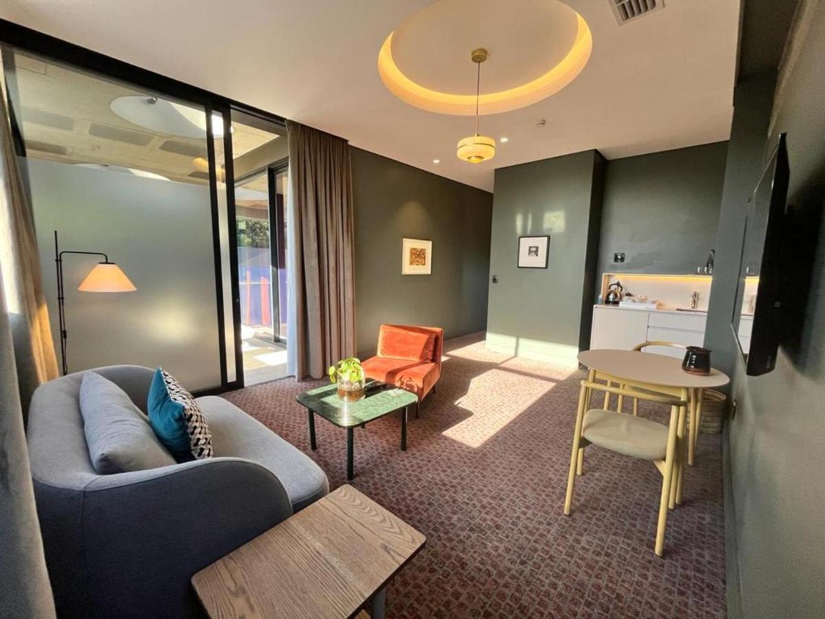 Home Suite Hotels Rosebank Johannesburg Exterior foto